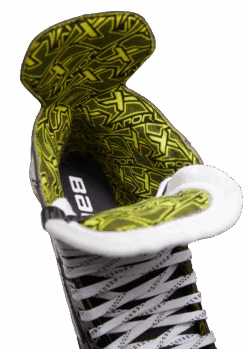 Bauer Vapor X3.5 Intermediate Roller Skates 9 Bauer Vapor X3.5 Intermediate Roller Skates -Pro Hockey Gear 1060231 RH Vapor X3.5 Skate 0525 clipped