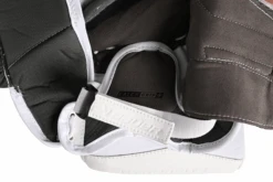 Bauer Vapor Hyperlite2 Senior Goalie Catcher 15 Bauer Vapor Hyperlite2 Senior Goalie Catcher -Pro Hockey Gear 1061626 BTH23 GOAL STICKS ELITE SR MTOBLACK catalog front 21eb9c2a 1e96 402d bb23 a3bf7d0b586b